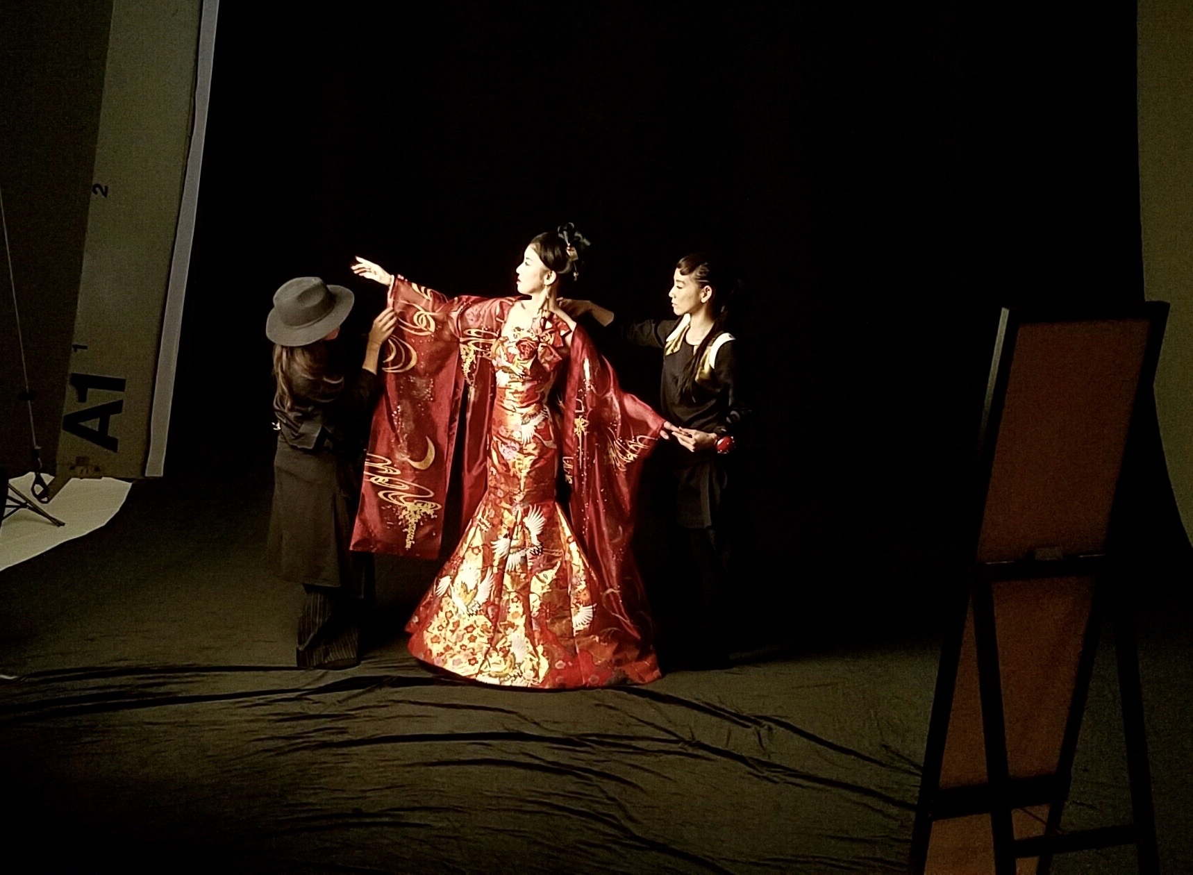 藤あやこ30周年記念シングル たそがれ綺麗 衣装 Tomoe Shinohara